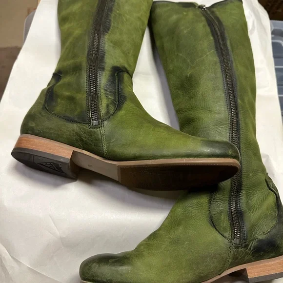 John Fluevog amazing green leather boots - Picture 2 of 6